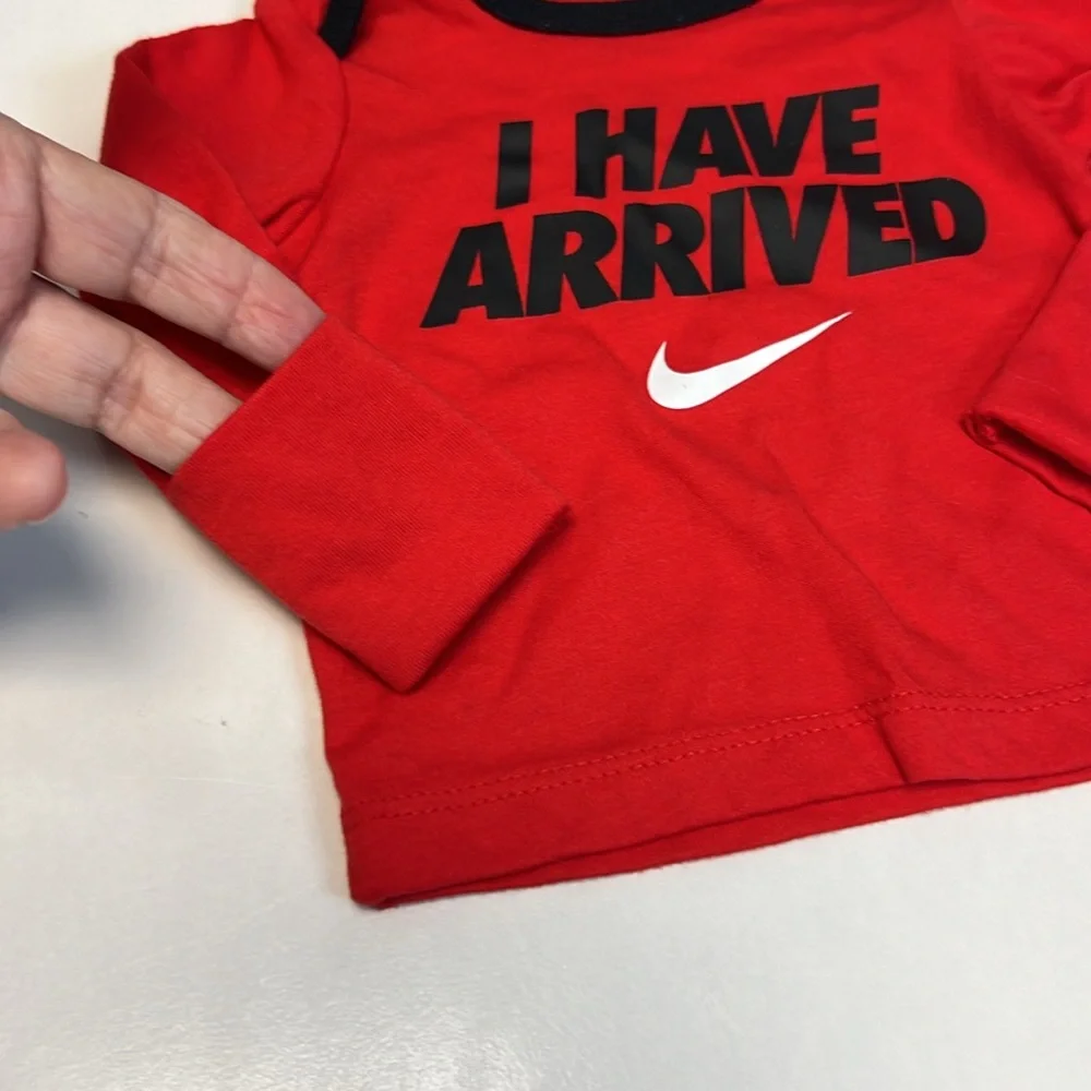 Nike‎ T-shirt